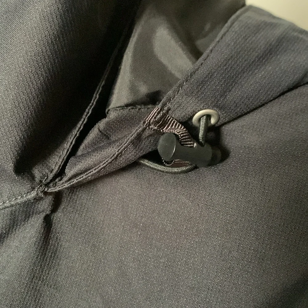 Northface Women’s Resolve Plus Jacket in Black - Picture 5 of 14